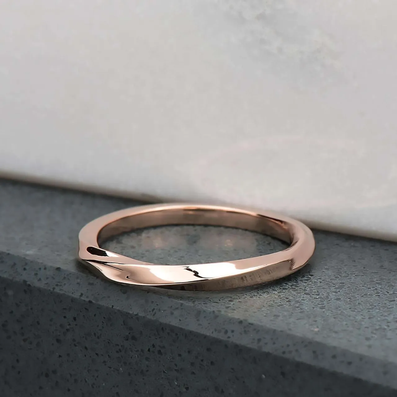 Twist Ring In Rose Gold photo 5