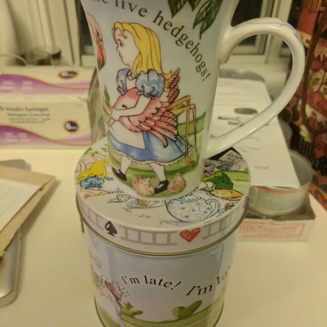 Alice And Wonderland Mug Set photo 1