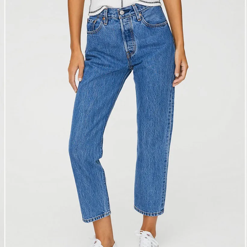 Levi’s 501 Crop Jeans from Aritzia Size 28 photo 1