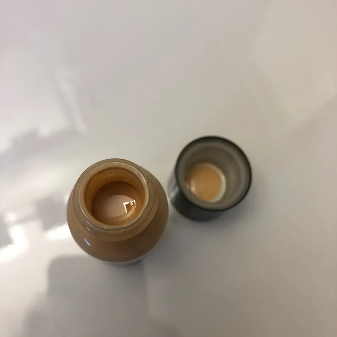 Bobby Brown Foundation Tester Size photo 5