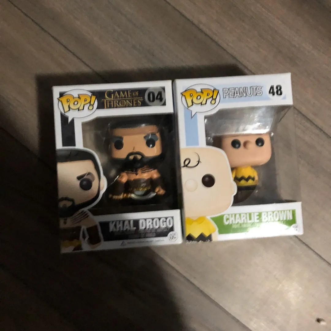 Khal Drogo & Charlie Brown Pop figures photo 1