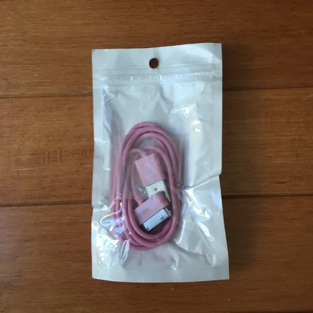 iPhone 4/iPod Cable photo 1