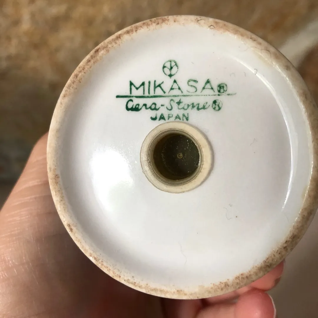 Mikasa Ceramic Salt And Pepper Shakers photo 4