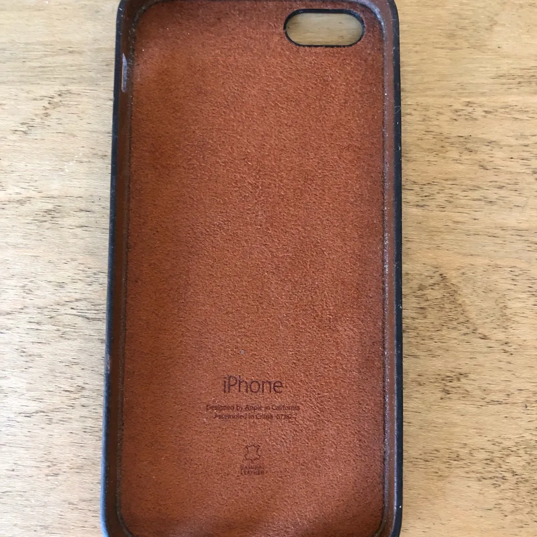 Leather iPhone SE Case photo 1