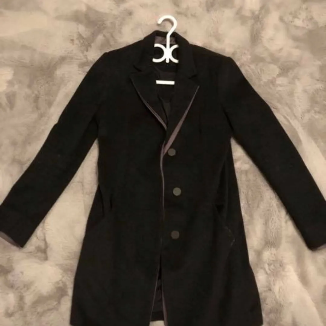Women’s Coat (fitted) photo 1