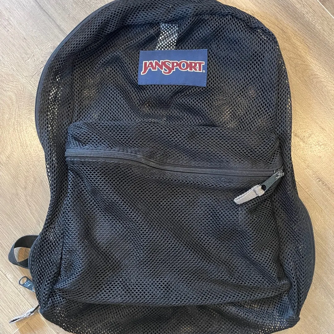 Netted Jansport backpack photo 1
