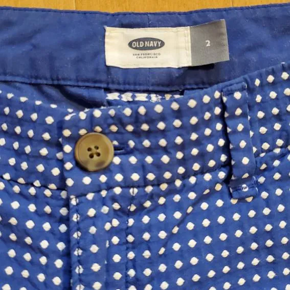 🎁Old Navy Blue And White Polka Dotted Shorts Size 2 photo 3
