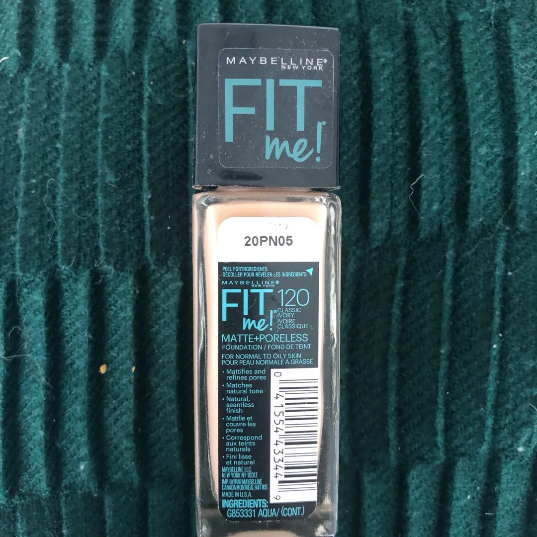 Maybelline Fit Me Foundation Shade 120 photo 1