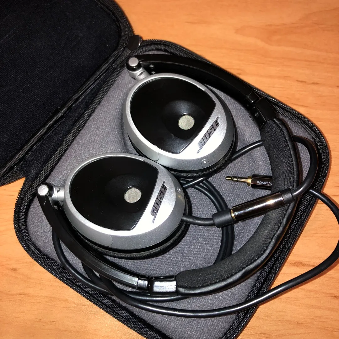 Bose Headphones photo 1