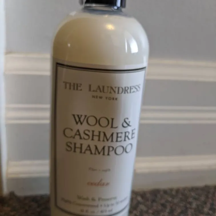 Wool and Cashmere Shampoo photo 1