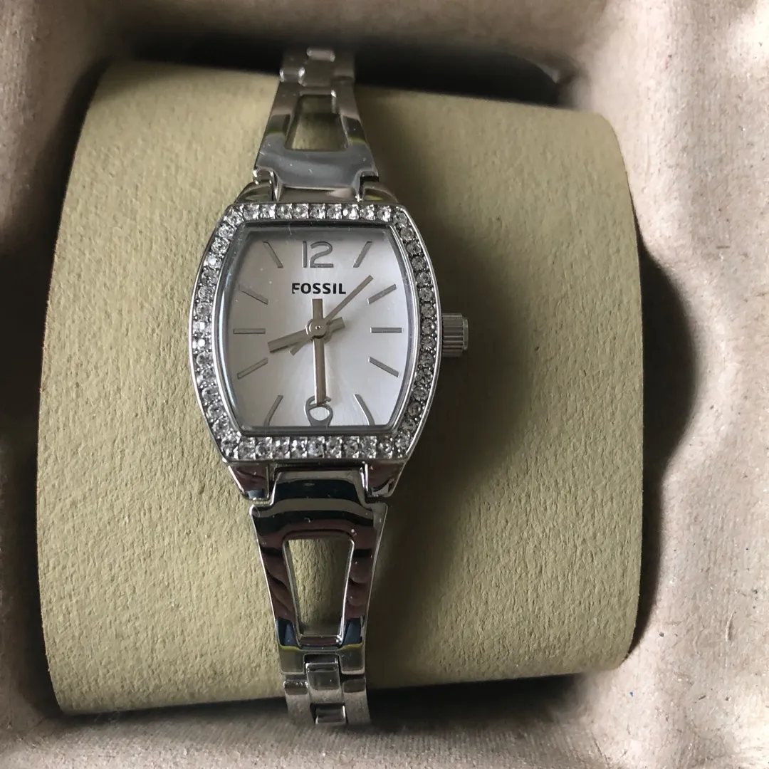 Ladies Fossil Watch In Box photo 1