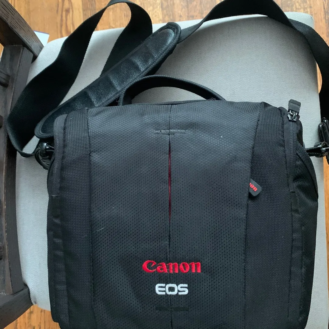 Canon Camera Bag photo 1