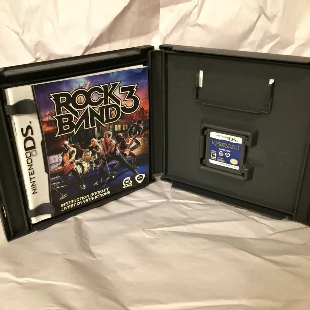 Rockband 3 Nintendo DS Game photo 1