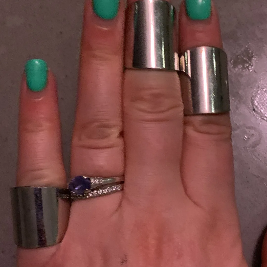 3 Thick Rings photo 1