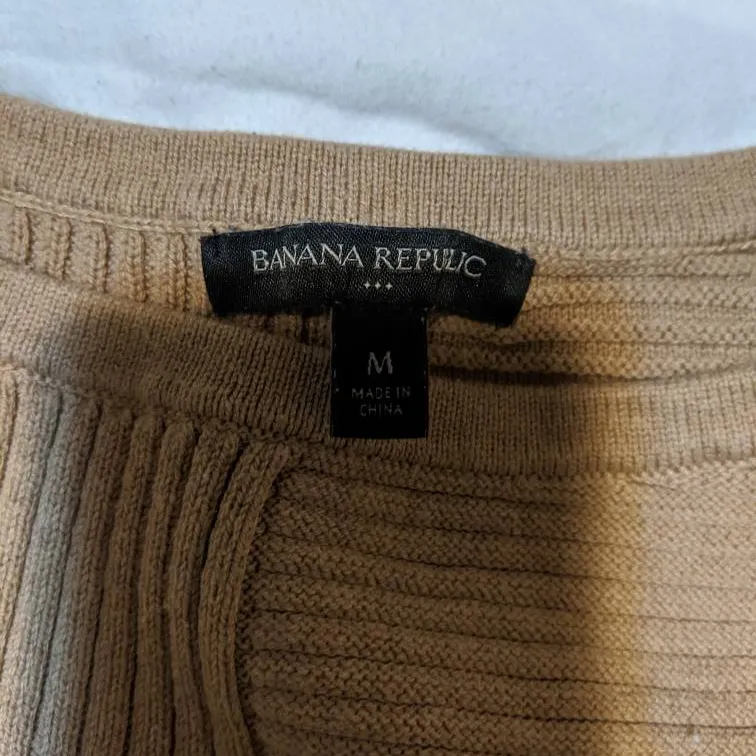 Medium Banana Republic Sweater photo 3