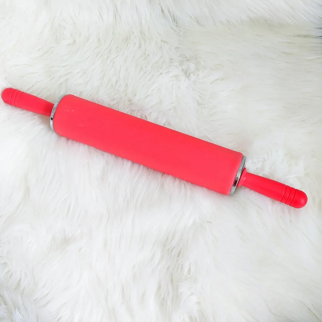 New Bakeware - Silicone Rolling Pin photo 1