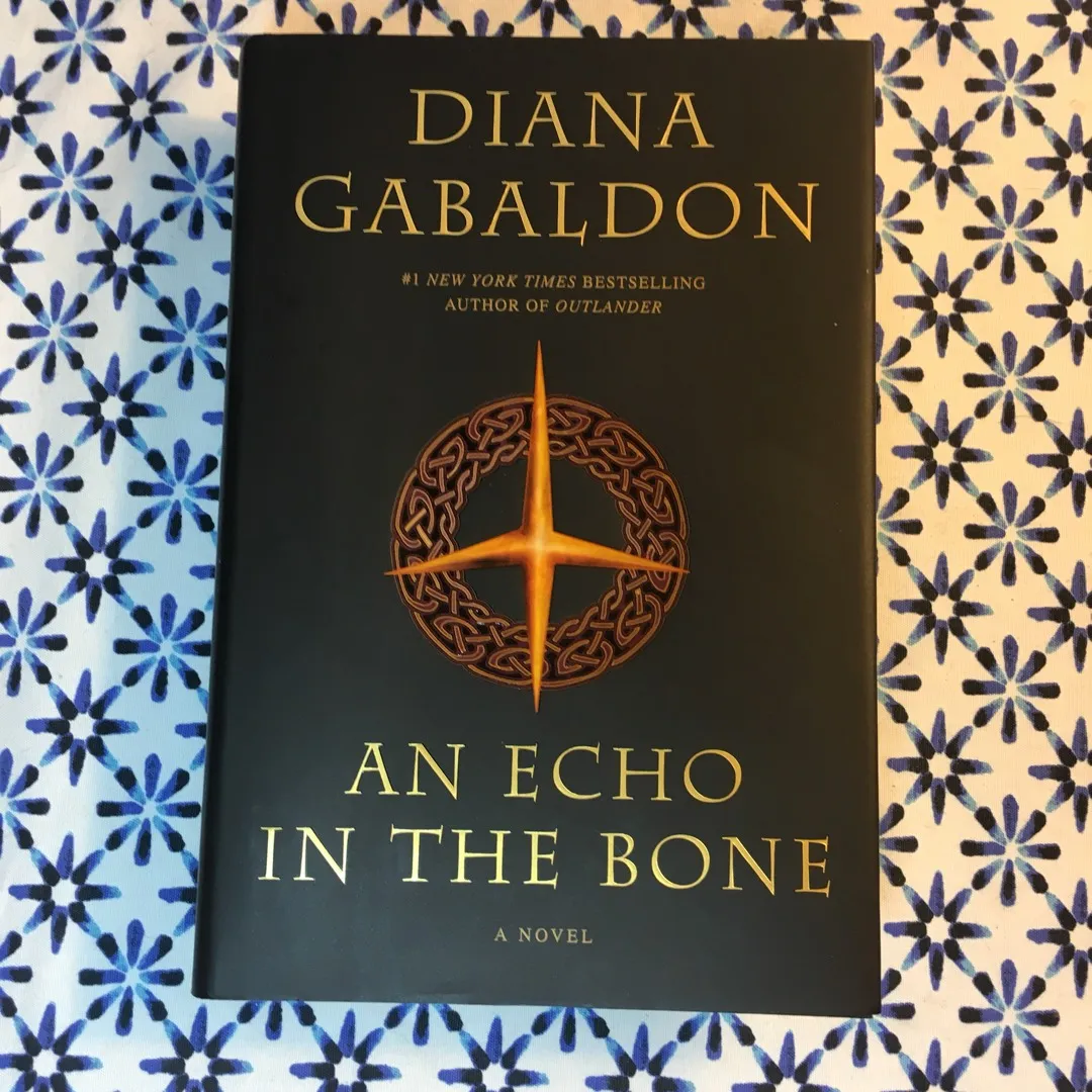 Outlander Book 7 - An Echo In The Bone photo 1