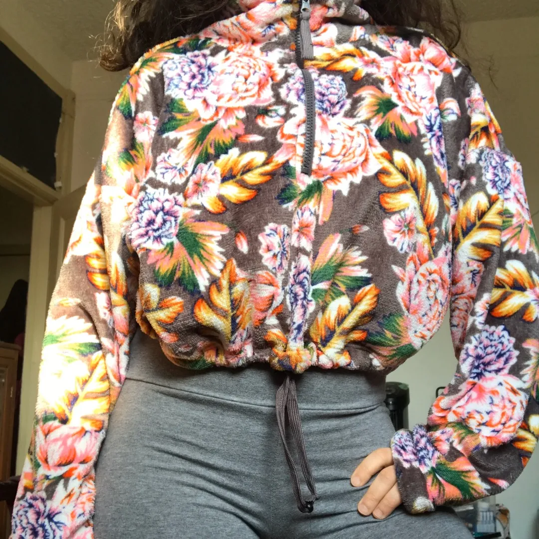 Crop Urban outfitters Sweater Floral S-L photo 1