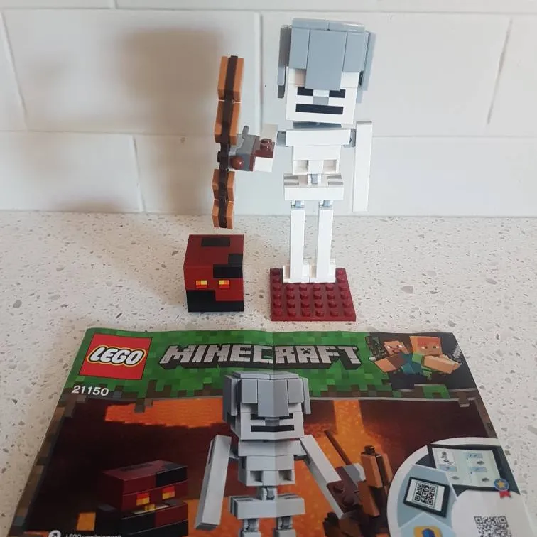 Minecraft Lego Skeleton photo 1