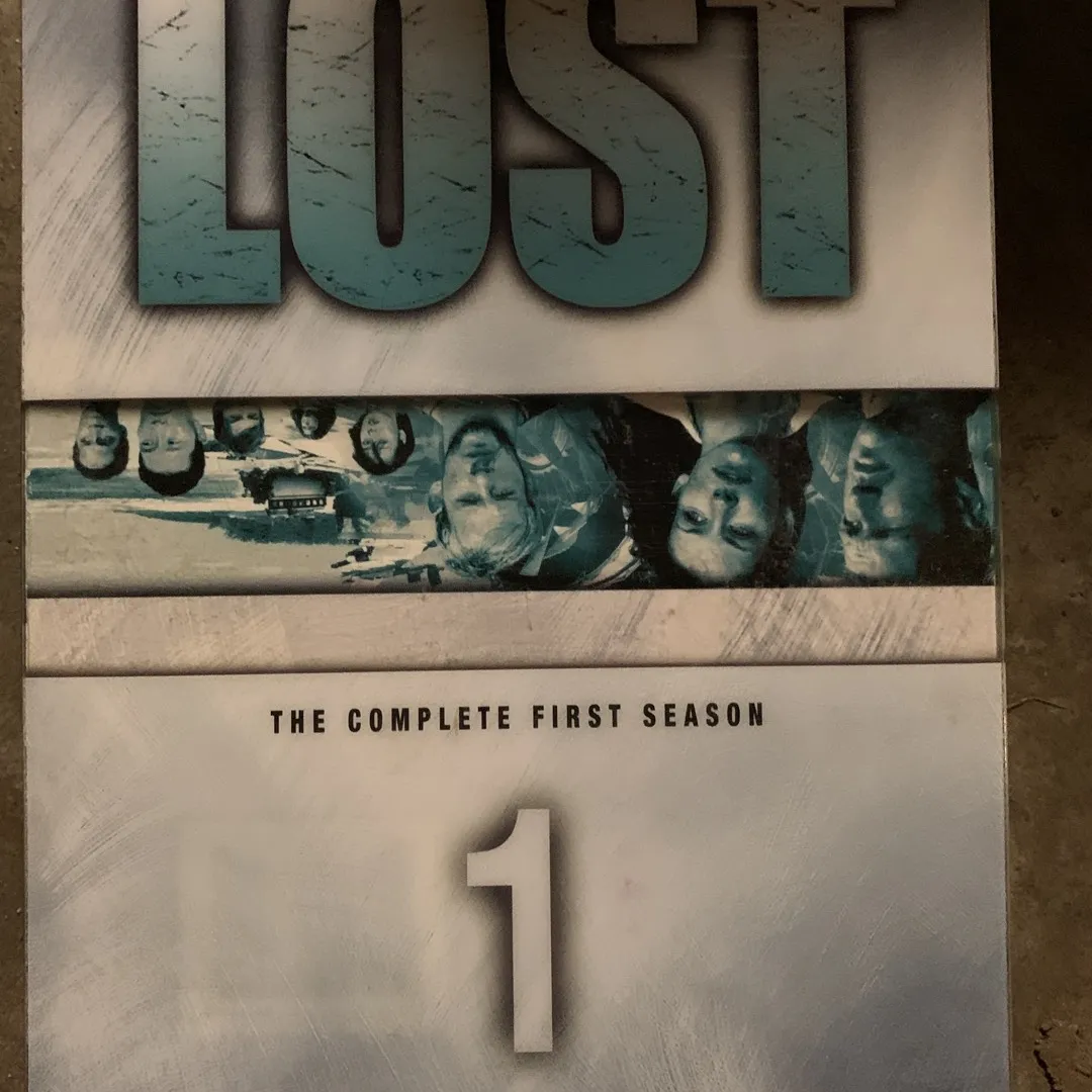 Lost Season 1 DVD Set photo 1