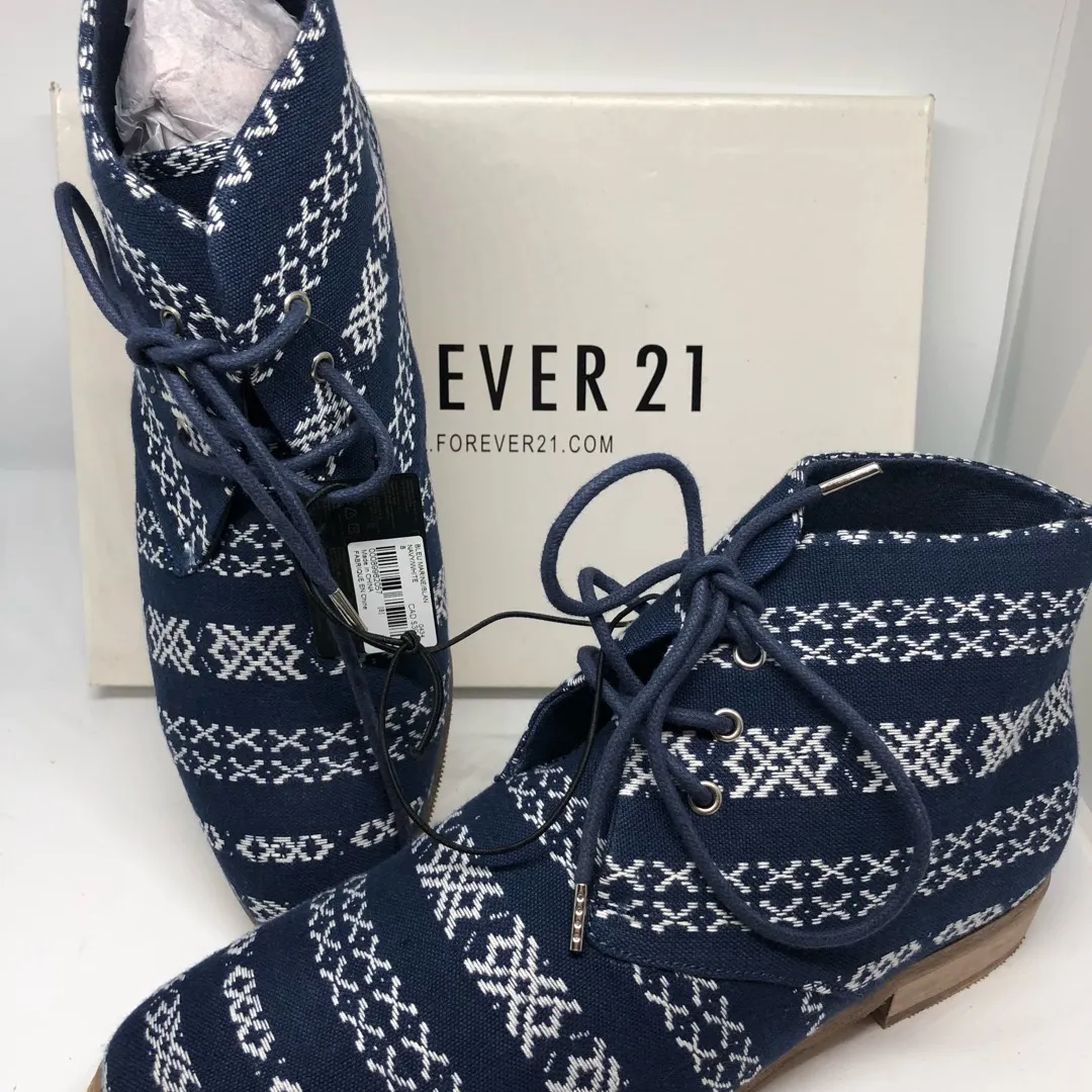 NEW FOREVER 21 SHOES WOMEN’S SIZE 8 photo 1