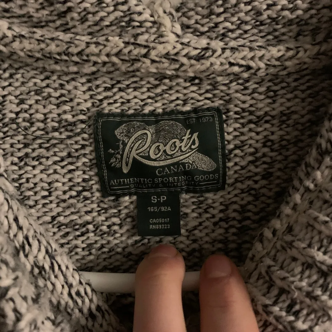 Roots Sweater photo 4
