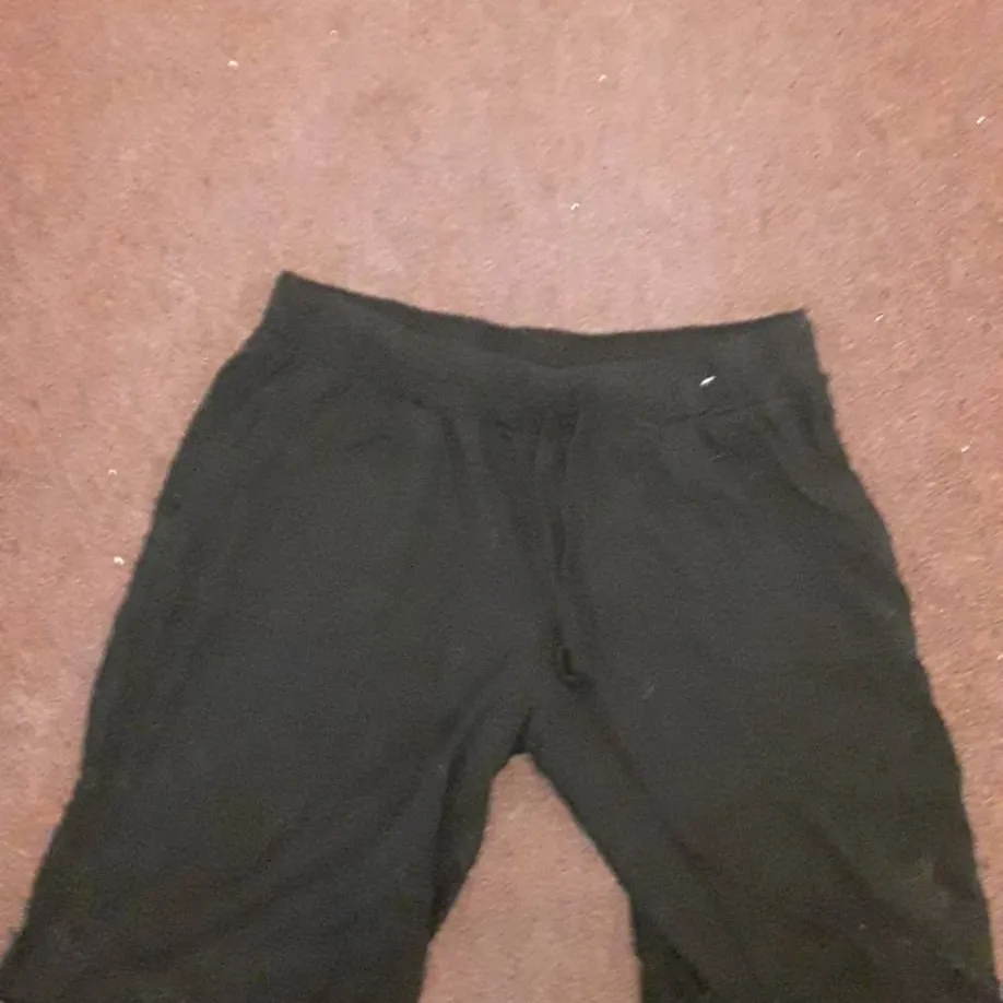 Black Highwaisted shorts. photo 1