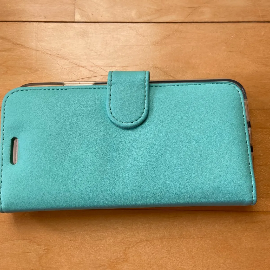 iPhone XR Wallet Case photo 1