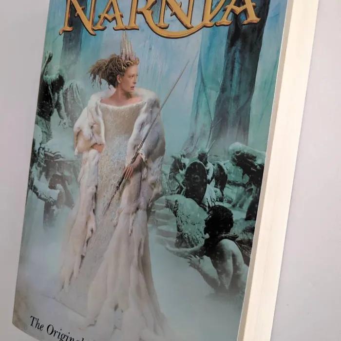 C.S Lewis The Chronicles of Narnia Paperback Novel Book Child... photo 6