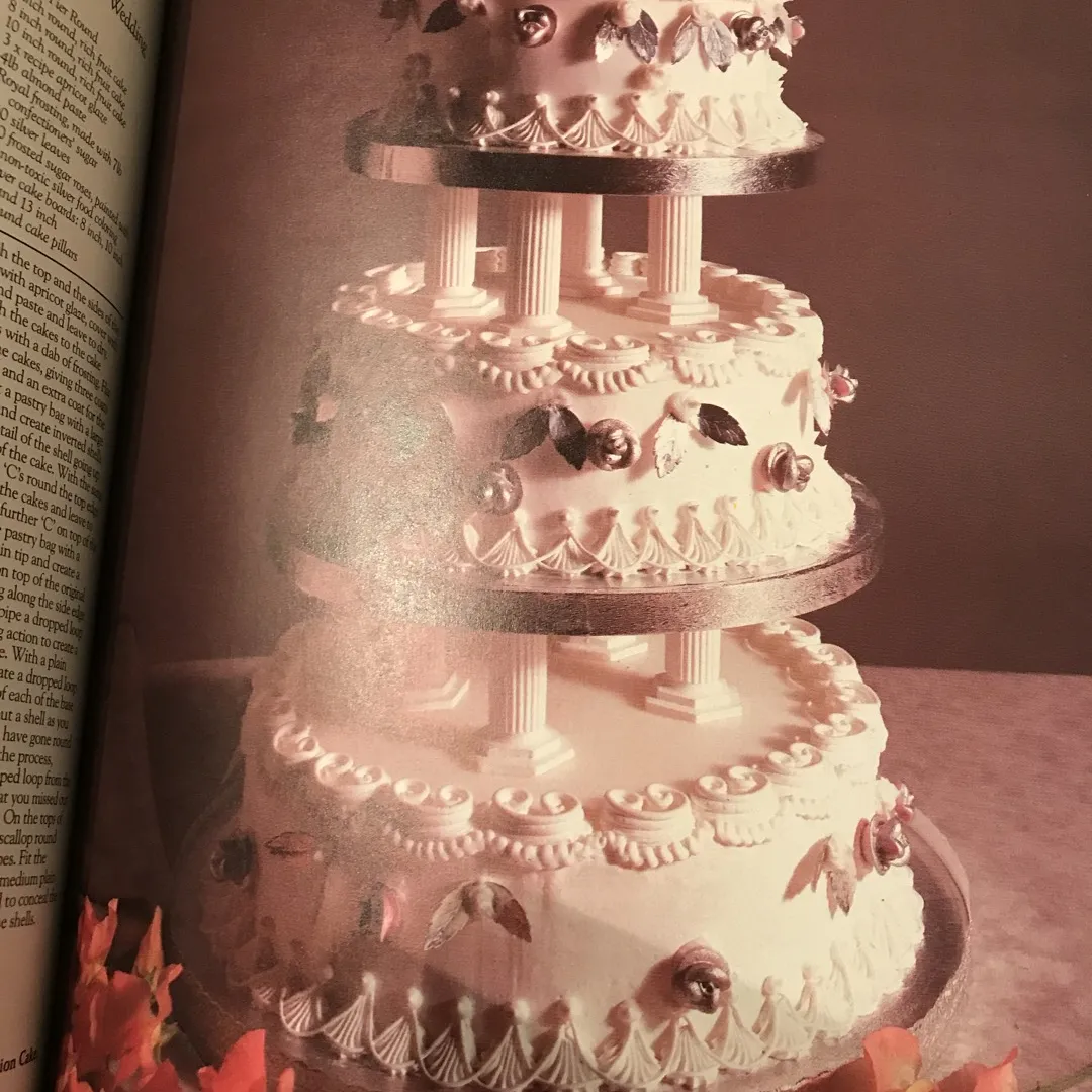 Retro Cakes And Cake Decoration Book photo 4