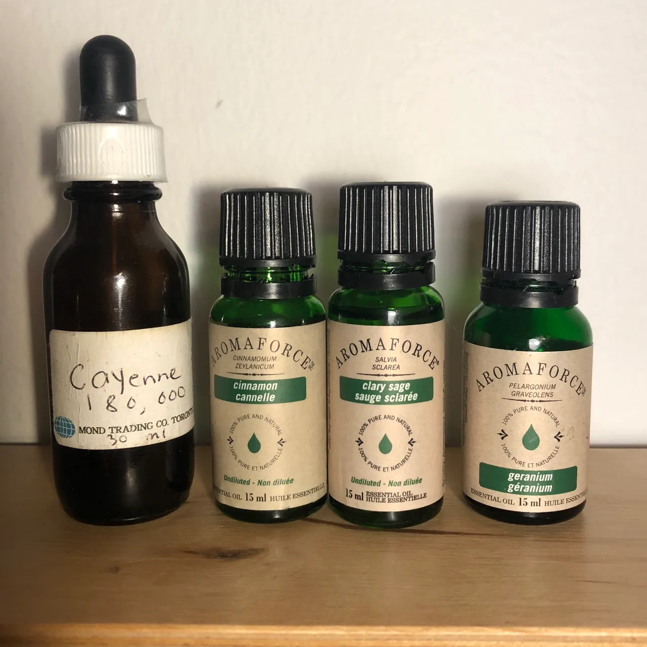 Essential oils and tincture photo 1