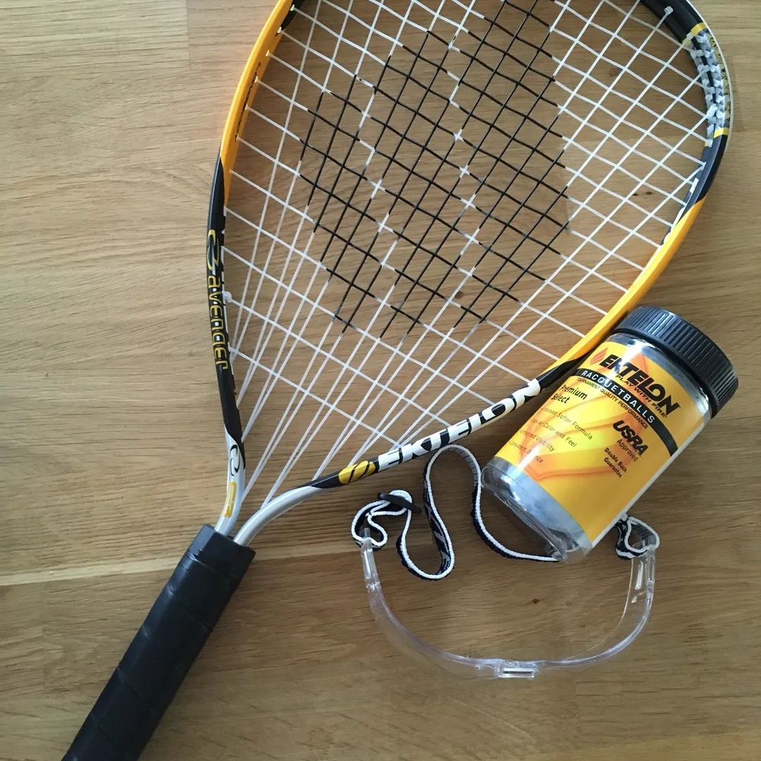 Almost brand new Ektelon Racquetball Racquet photo 1