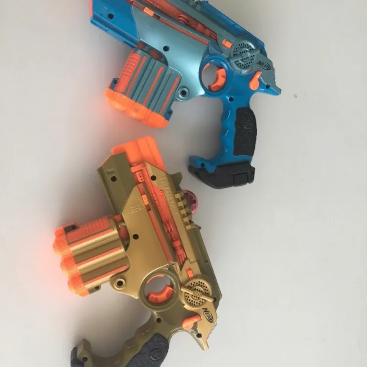 2 Laser Tag Guns photo 1