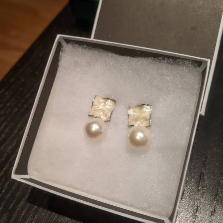 Pearl Earrings photo 1