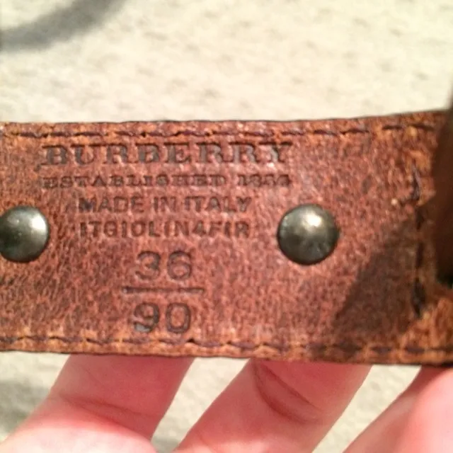 Burberry Skinny Leather Belt 36" photo 3
