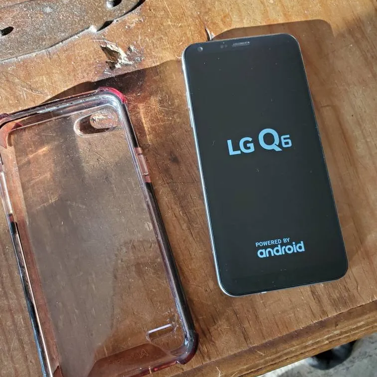 LG Q6 + Case + Charger photo 1