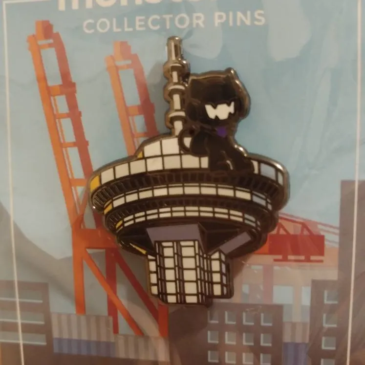 Vancouver Cat Pin photo 1