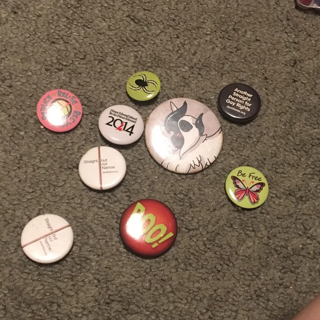 Buttons photo 1