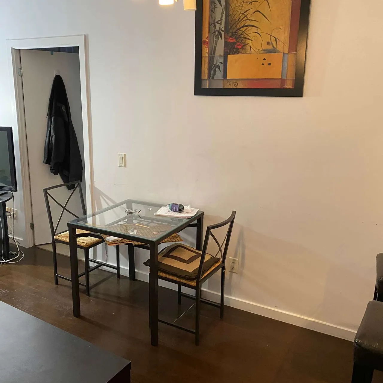 Roommate Downtown: Harbourfront All Included $900 (Fully Furn... photo 10