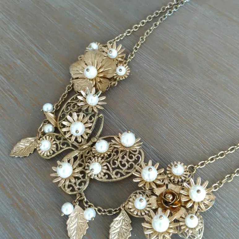 Floral Statement Necklace photo 1