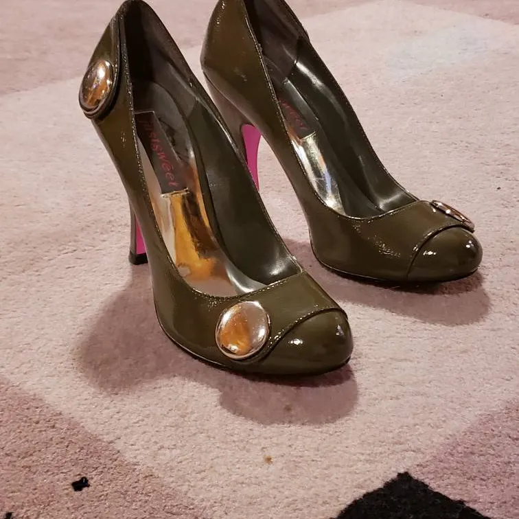Justfab Patent Leather Grey Heels W/ Pink Soles photo 1
