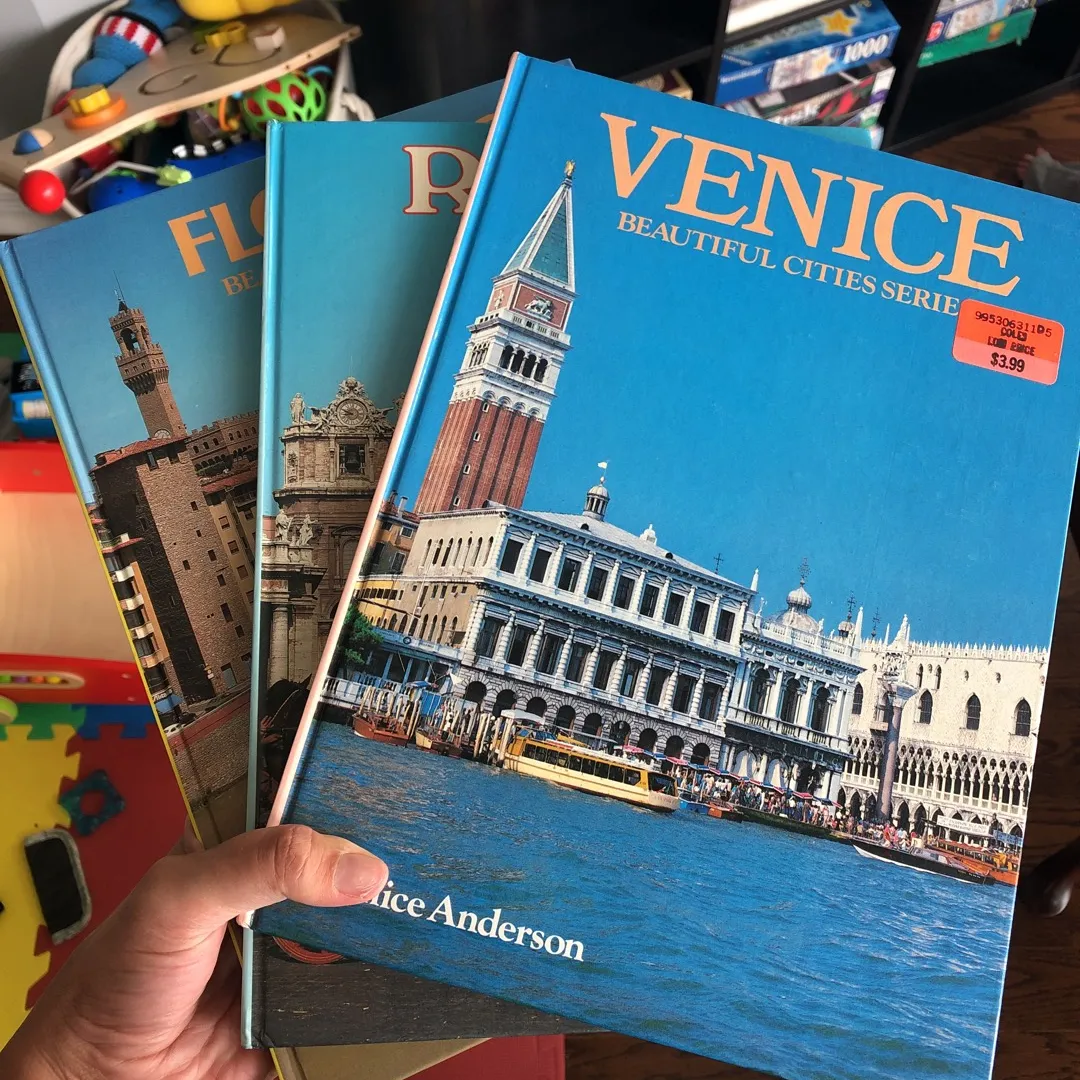 Italian Cities Picture Books - 1985 photo 1