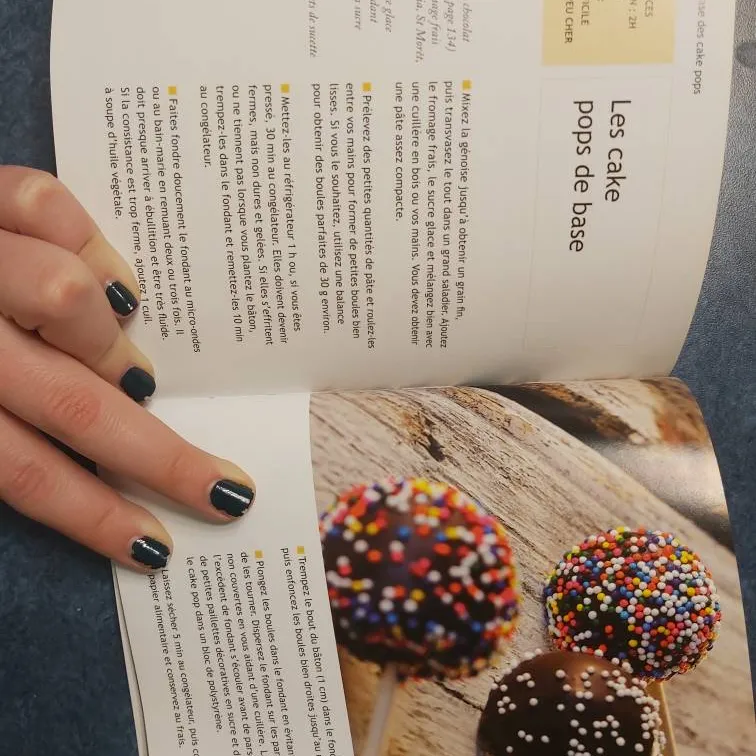 Whoopie And Cake Pops Recipe Book In FRENCH photo 5