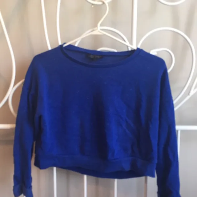 Cropped TopShop sweater photo 1