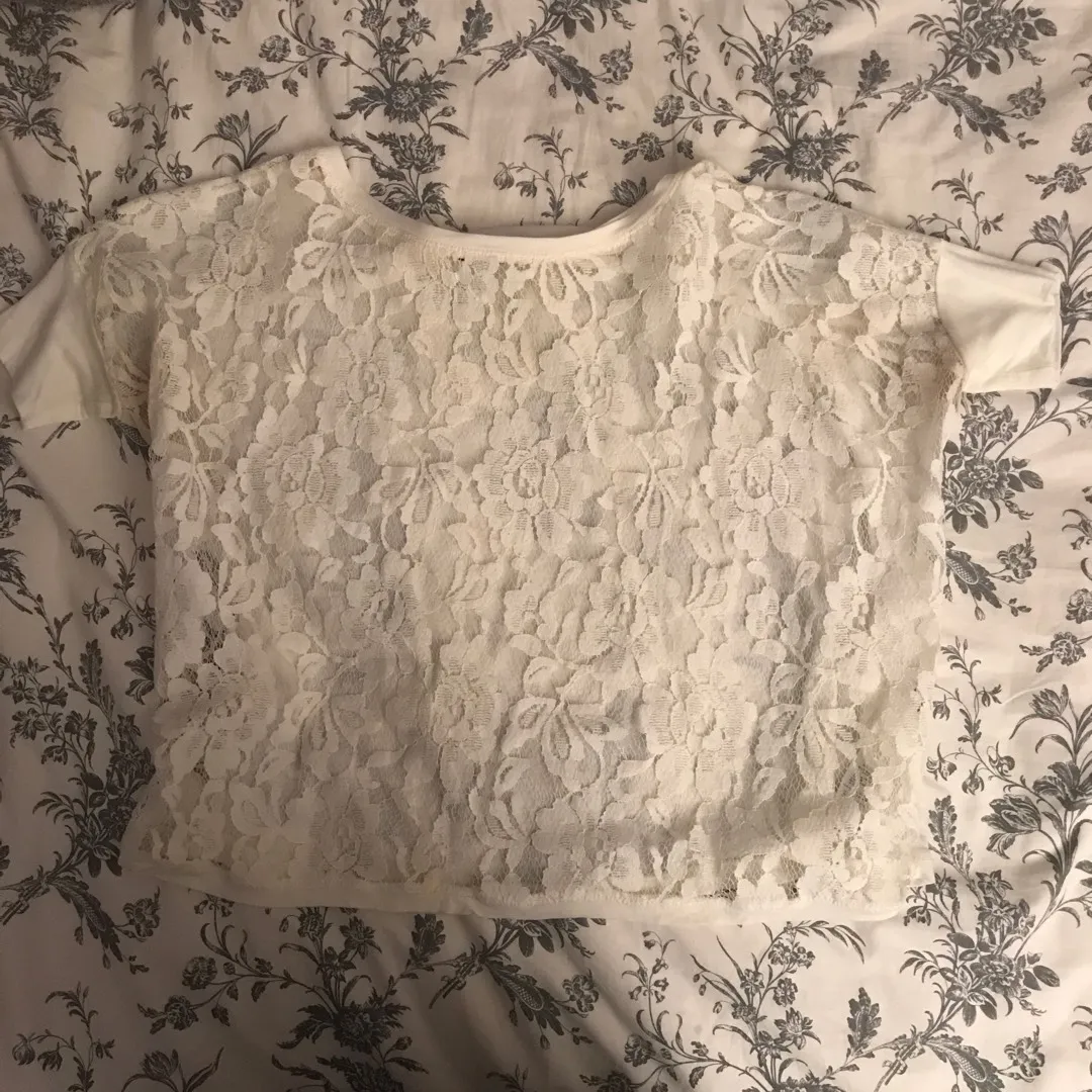 Forever21 lace top photo 1