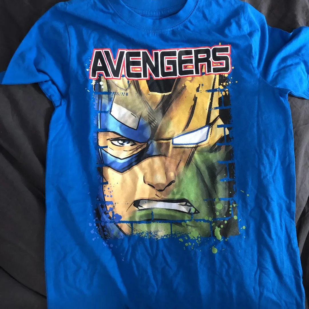 Avengers T-shirt photo 1
