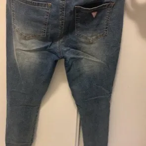 Guess Size 27 Jeans photo 1