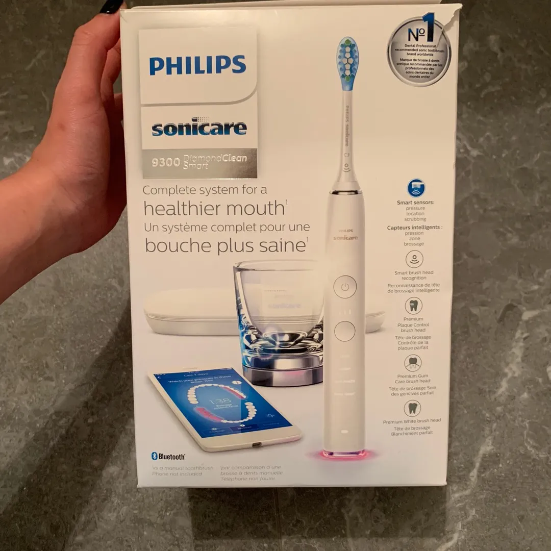 Philips Sonicare DiamondClean smart toothbrush photo 1