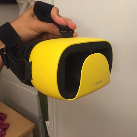 Virtual Reality Goggle For Any Phone photo 1