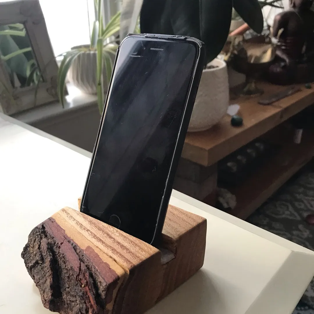 Natural Wood Phone Holder photo 1